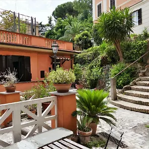La Casa Nel Borgo , Rome Italy